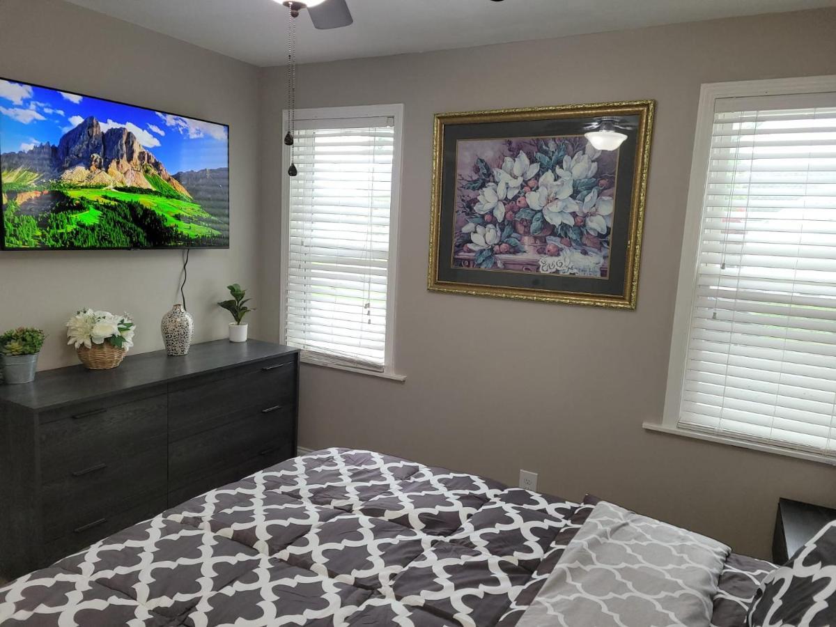 Apartment With Brand New Furniture And Large Parking West Seneca Luaran gambar