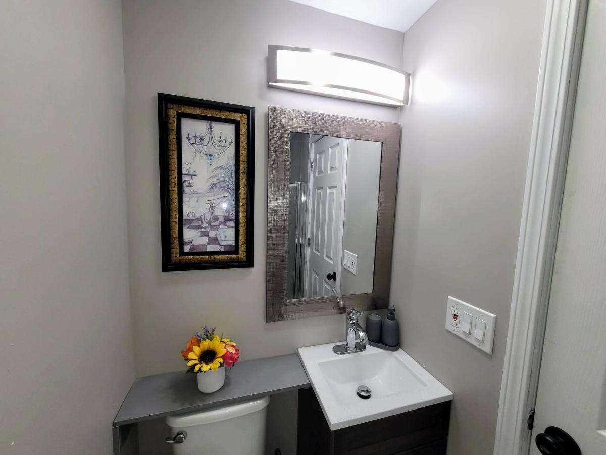 Apartment With Brand New Furniture And Large Parking West Seneca Luaran gambar