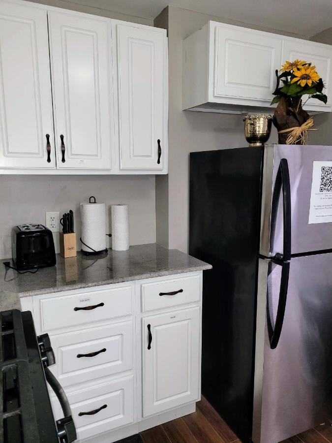 Apartment With Brand New Furniture And Large Parking West Seneca Luaran gambar