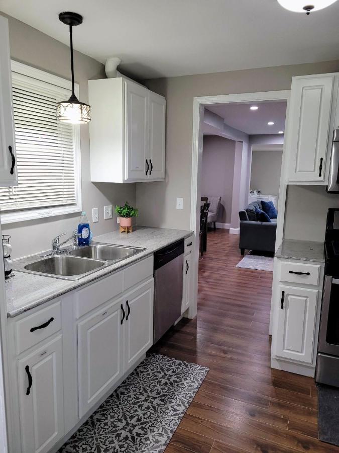 Apartment With Brand New Furniture And Large Parking West Seneca Luaran gambar
