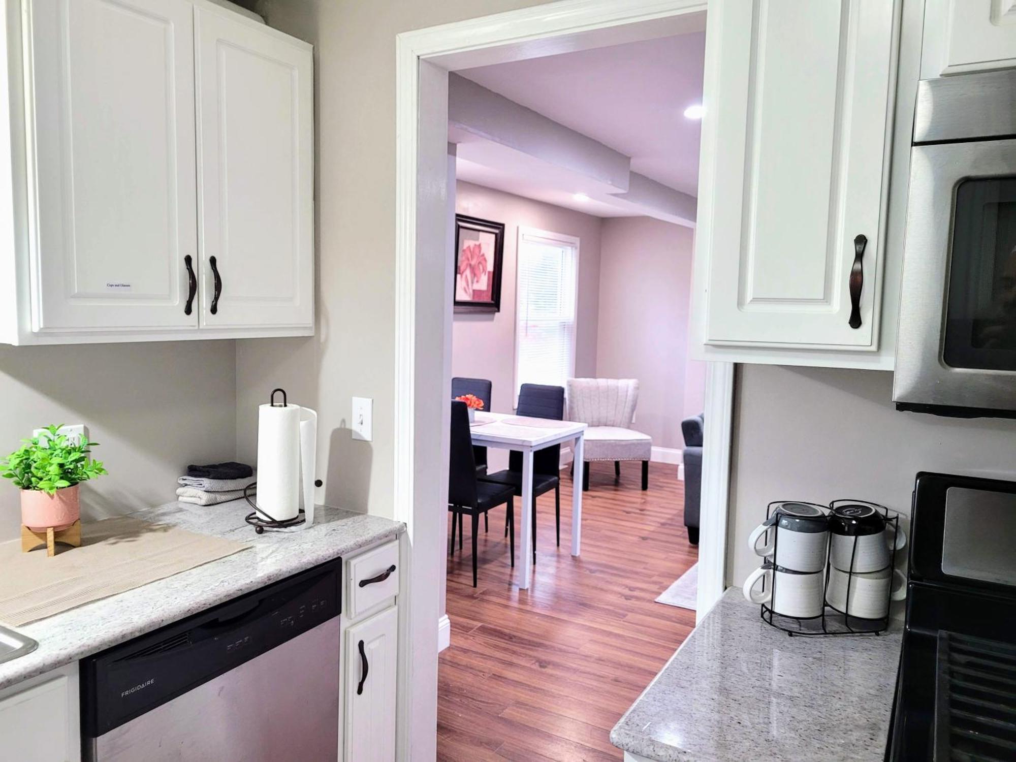 Apartment With Brand New Furniture And Large Parking West Seneca Luaran gambar